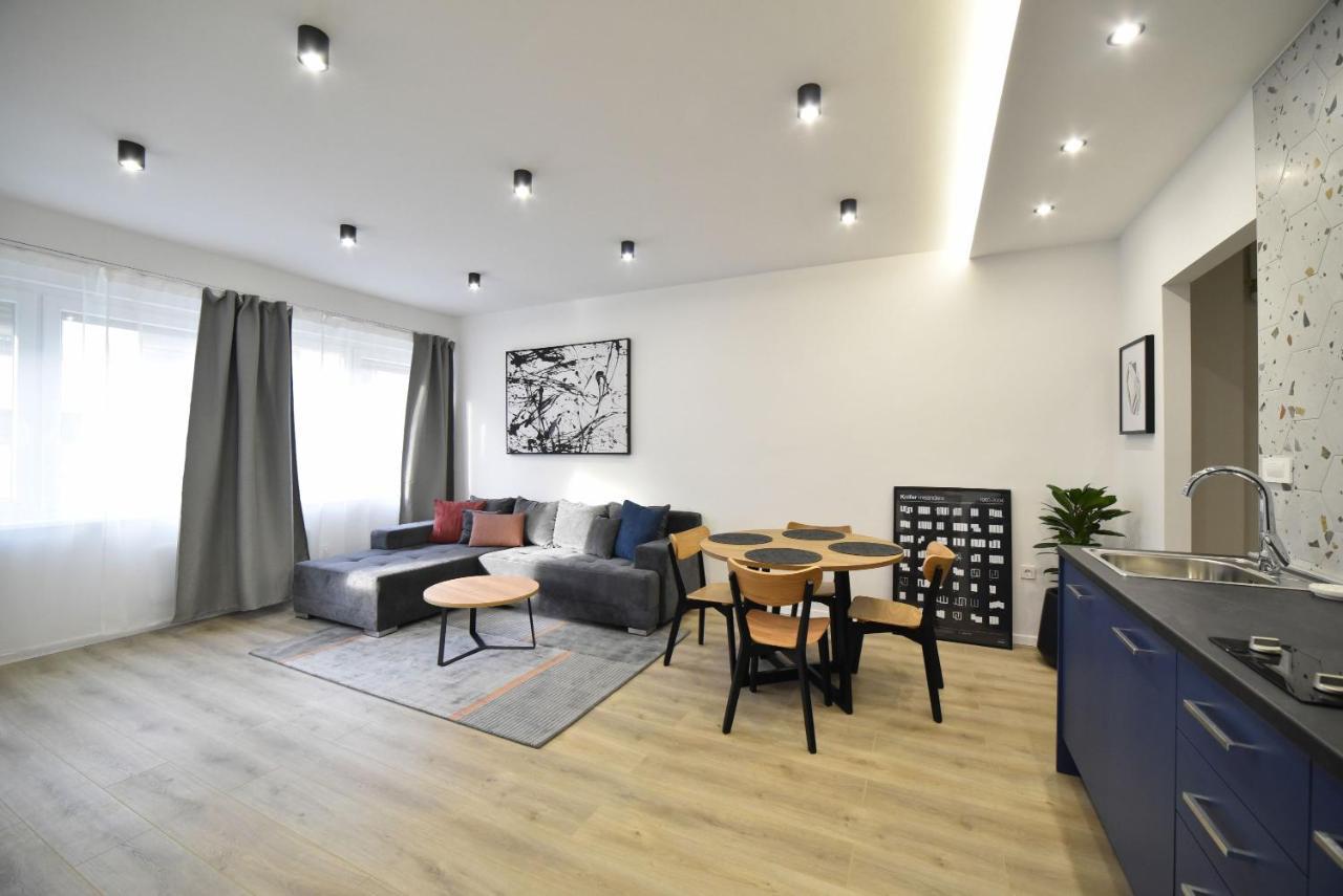 Block Apartment No2 Zagreb Buitenkant foto